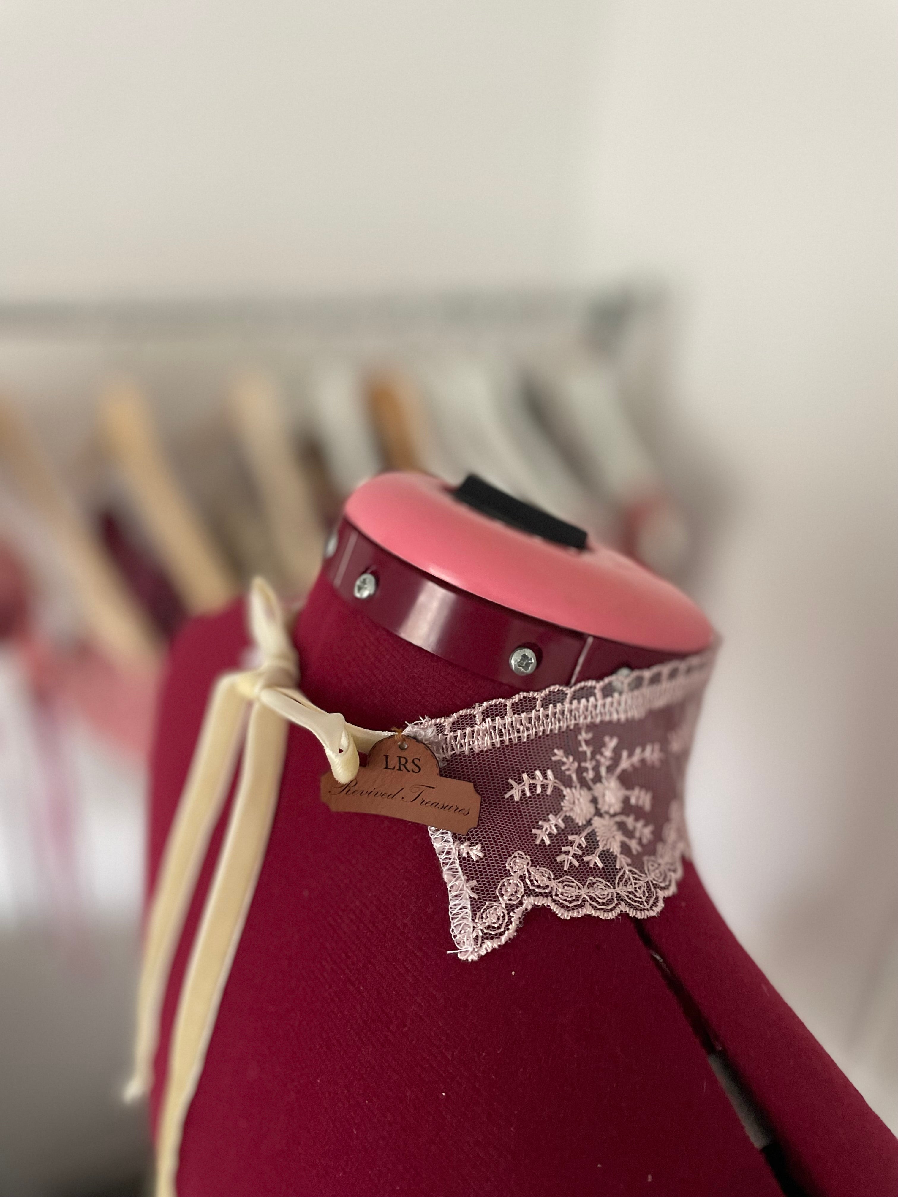 The Curtain Choker