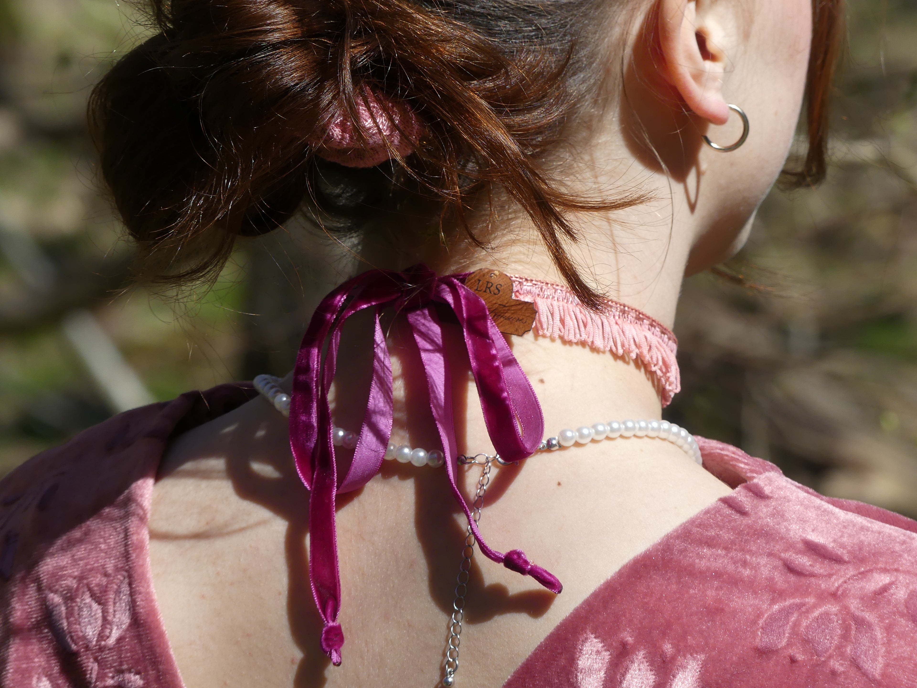The Curtain Choker