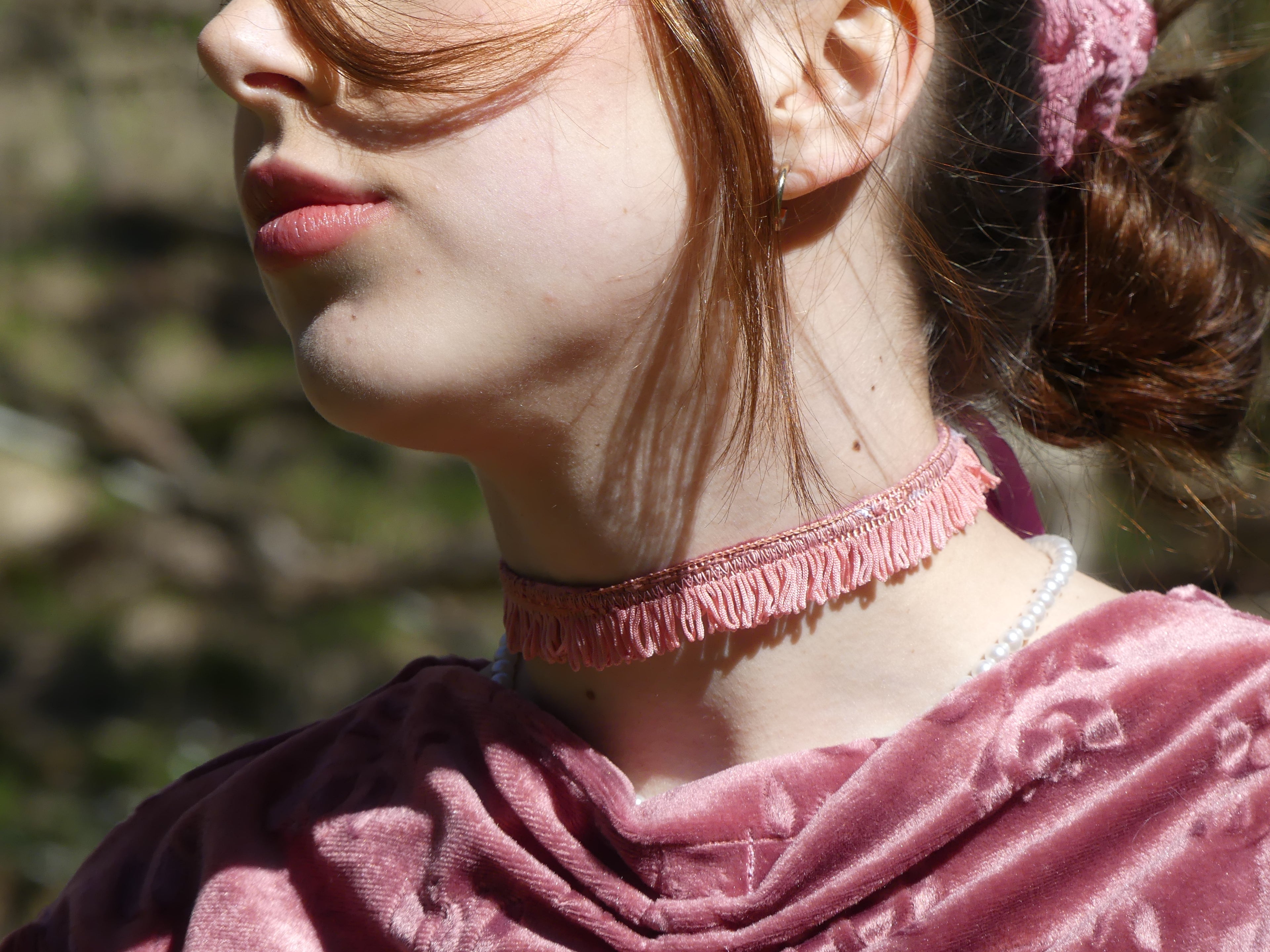 The Curtain Choker